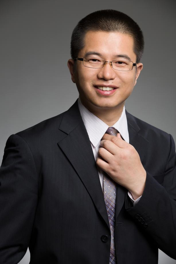楊新宇：以技術(shù)創(chuàng)新引領(lǐng)行業(yè)變革，開啟軟件開發(fā)新紀(jì)元